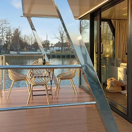2 Bedroom Beach Front Ship In Neuruppin 4* 네우루핀